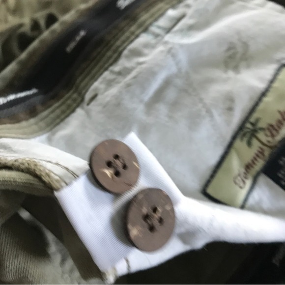 Tommy Bahama Relax Mens 34 Flat Front Tan Cargo Shorts - Picture 5 of 6